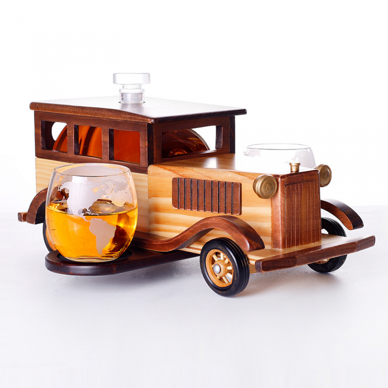 Vintage Car Whiskey Decanter and Wine Glasses Set DecanterX