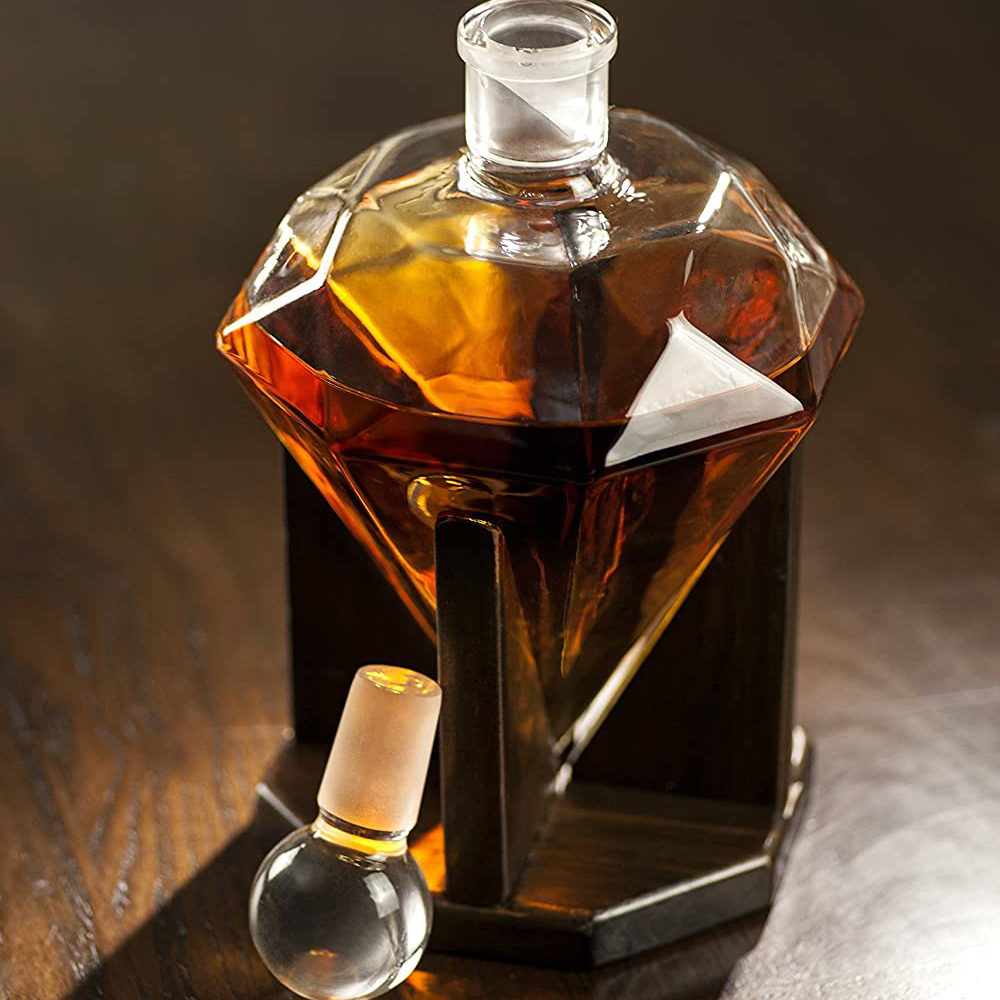 Diamond Whiskey Decanter with Wooden Stand | DecanterX